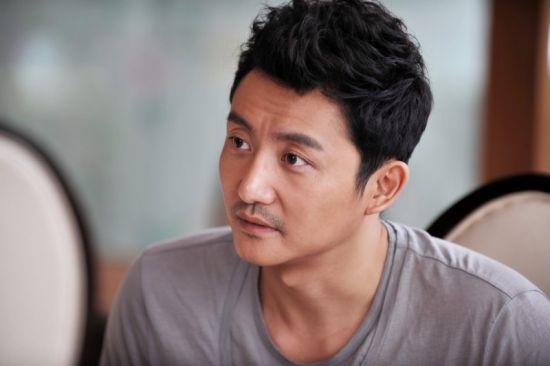 涂松岩自曝新西兰跳伞照 网友高呼"帅爆了"