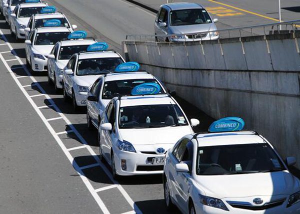 天维网4月26日综合报道 uber进入新西兰市场两年以来,对本地出租车